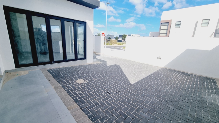 4 Bedroom Property for Sale in Sandown Western Cape